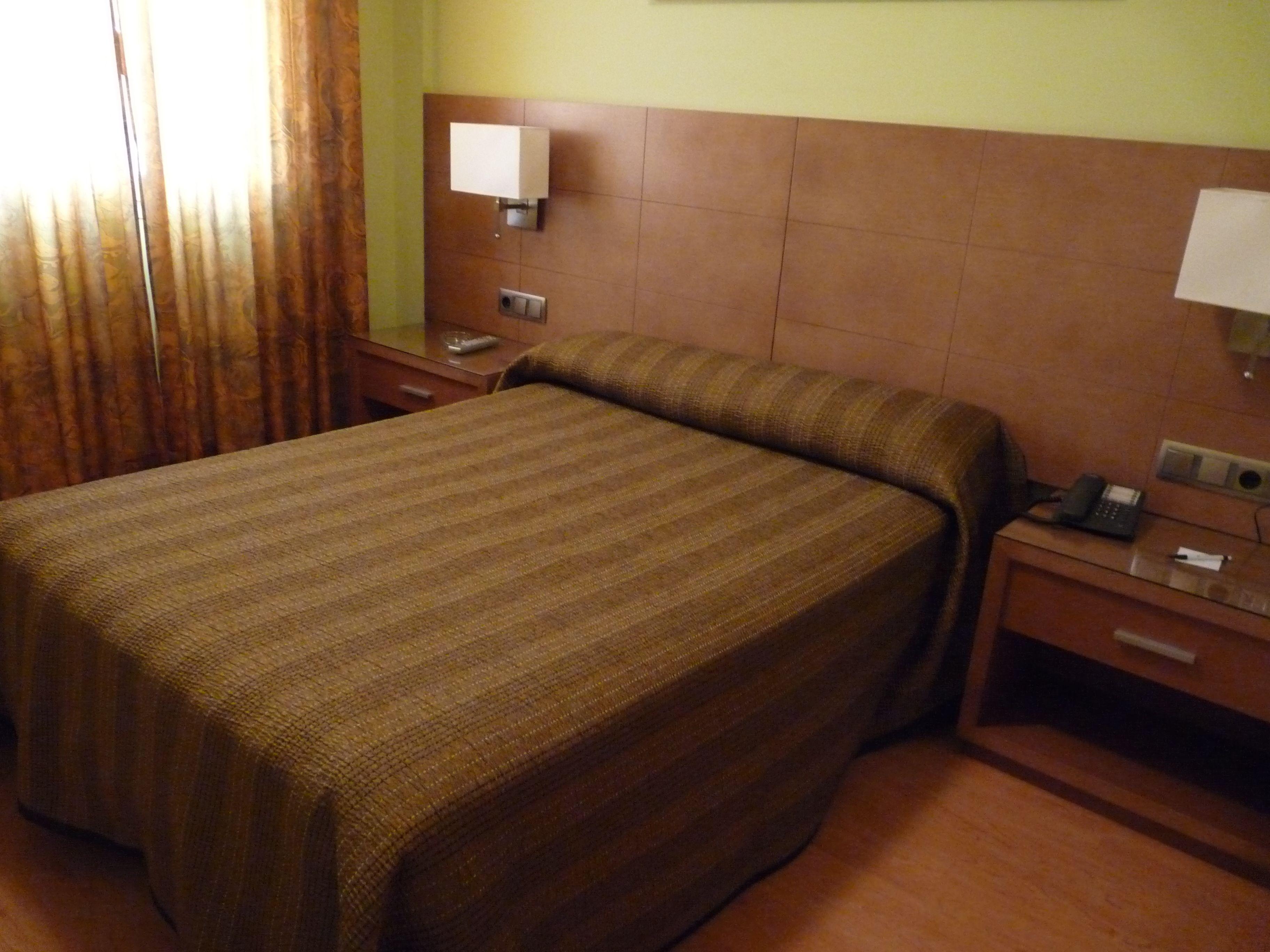 Hotel 4C Puerta Europa — Fotos 2
